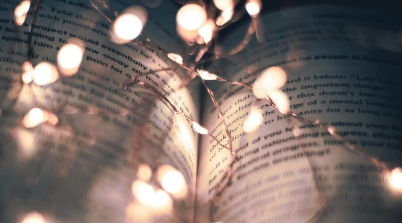 lumière bible ouverte